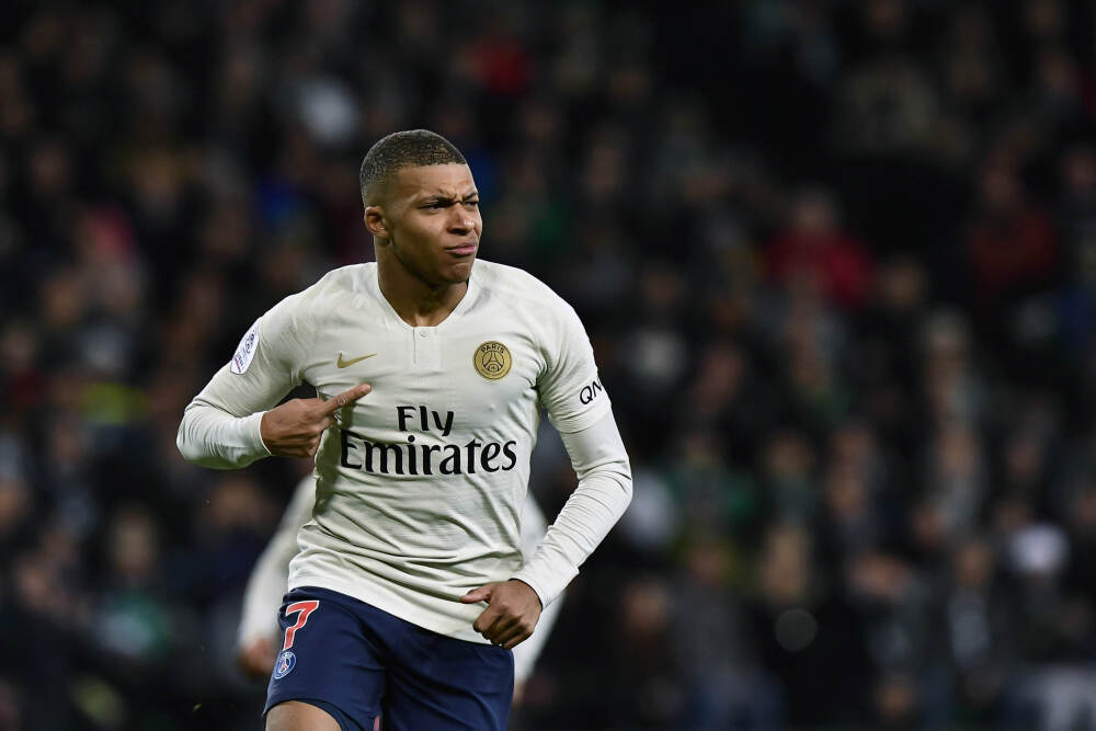 第一上海：予泡泡玛特“买入”评级 目标价400港元